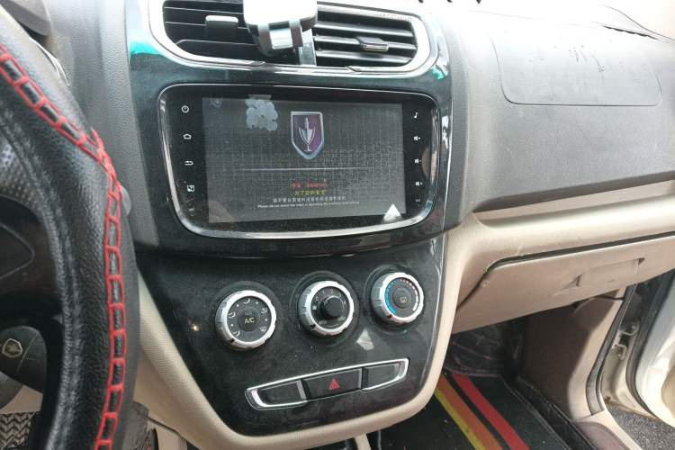 Used Jinbei 750 2015 1.5L Flagship Model Audio And AC Panel