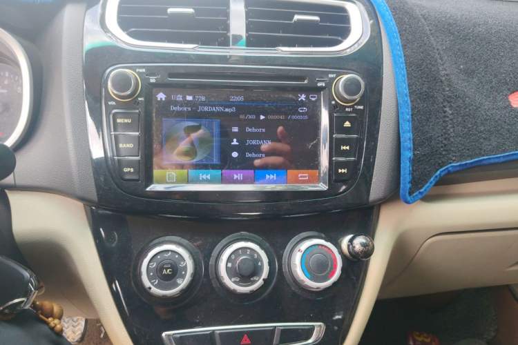 Used Jinbei 750 2015 1.5L Luxury Model Audio And AC Panel