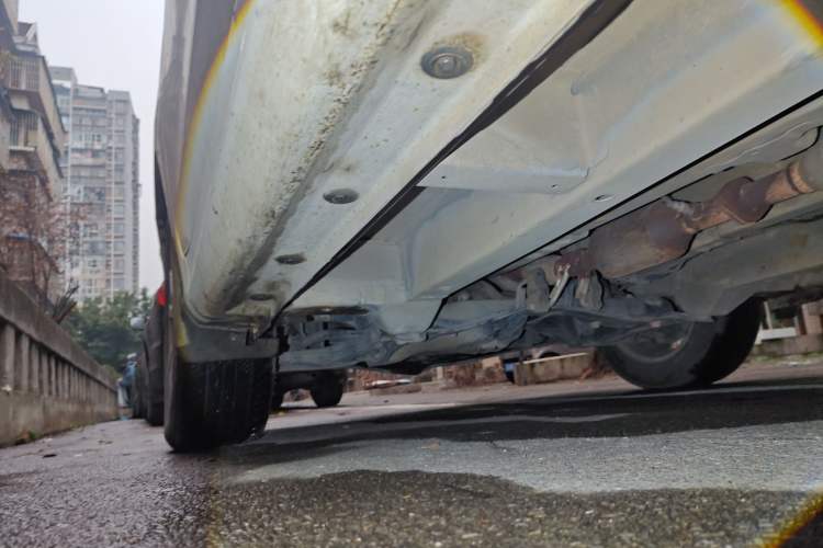 Used Jinbei 750 2015 1.5L Comfort Model Chassis Front Left