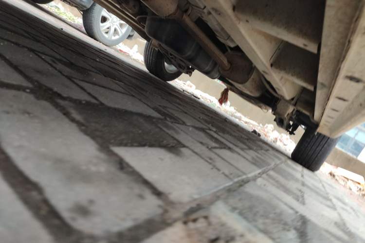 Used Jinbei 750 2015 1.5L Comfort Model Chassis Front Left