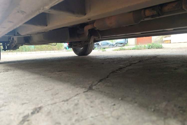 Used Jinbei 750 2015 1.5L Comfort Model Chassis Front Right
