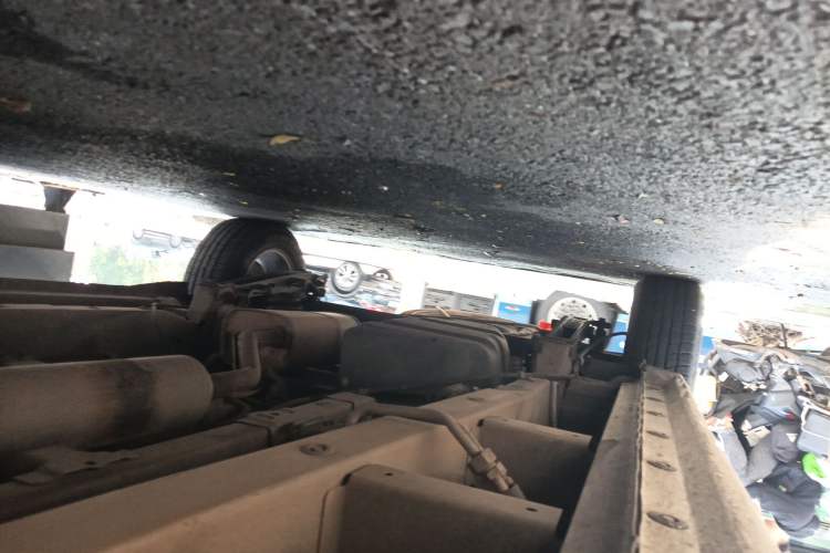 Used Jinbei 750 2015 1.5L Flagship Model Chassis Front Right