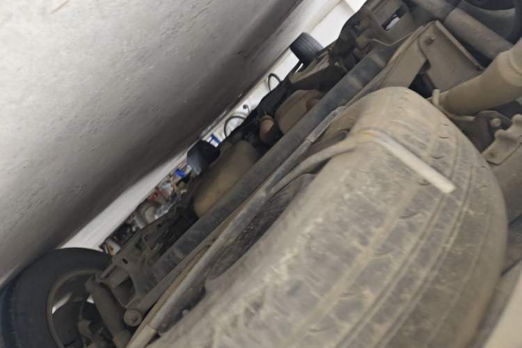 Used Jinbei 750 2015 1.5L Luxury Model Chassis Rear