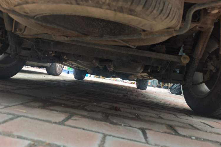 Used Jinbei 750 2015 1.5L Luxury Model Chassis Rear