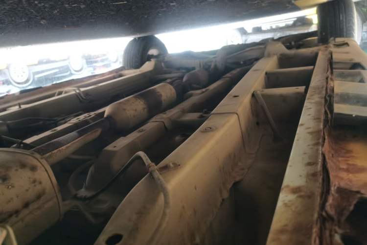 Used Jinbei 750 2015 1.5L Luxury Model Chassis Rear Left