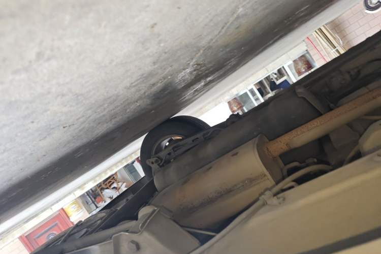 Used Jinbei 750 2015 1.5L Luxury Model Chassis Rear Left