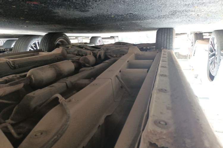 Used Jinbei 750 2015 1.5L Flagship Model Chassis Rear Left