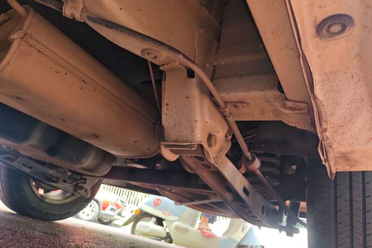 Used Jinbei 750 2015 1.5L Luxury Model Chassis Rear Left
