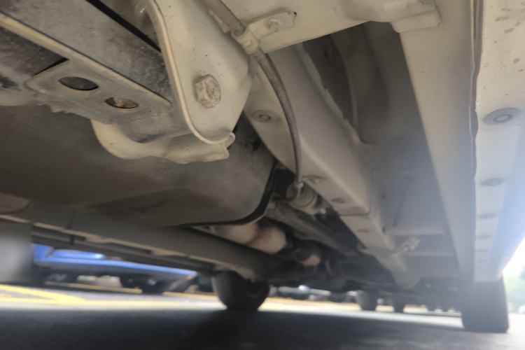 Used Jinbei 750 2015 1.5L Luxury Model Chassis Rear Right