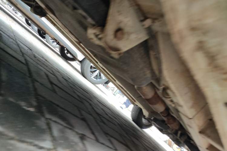 Used Jinbei 750 2015 1.5L Comfort Model Chassis Rear Right