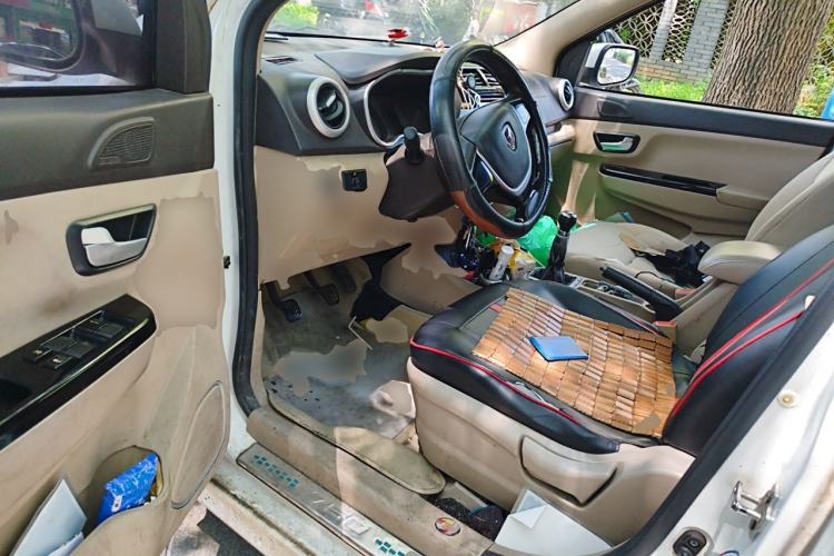 Used Jinbei 750 2015 1.5L Luxury Model Driver Seat
