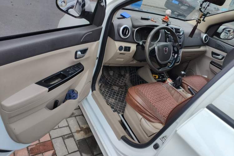 Used Jinbei 750 2015 1.5L Comfort Model Driver Seat
