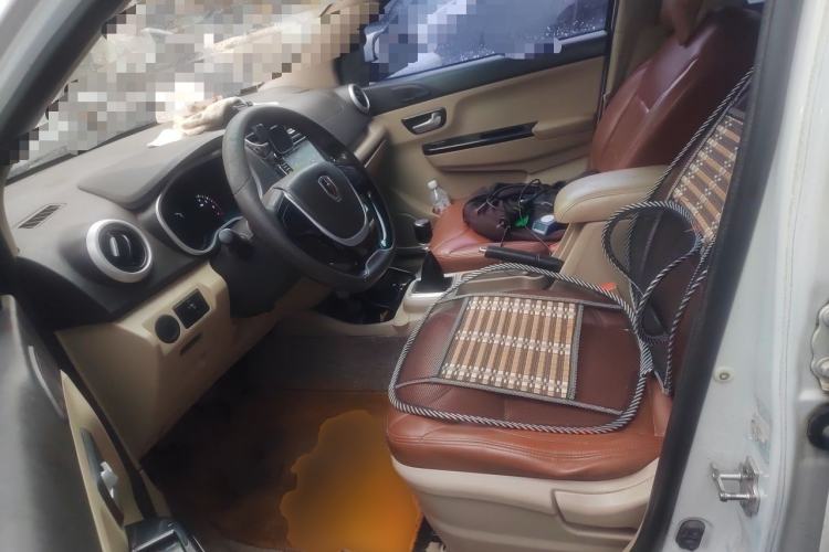 Used Jinbei 750 2015 1.5L Luxury Model Driver Seat