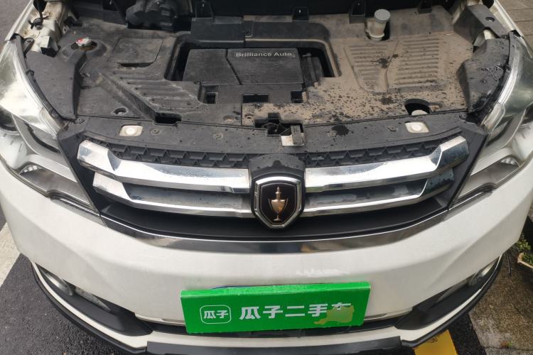 Used Jinbei 750 2015 1.5L Luxury Model Engine Bay