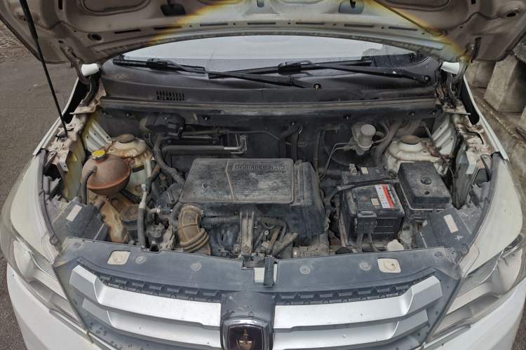 Used Jinbei 750 2015 1.5L Comfort Model Engine Bay