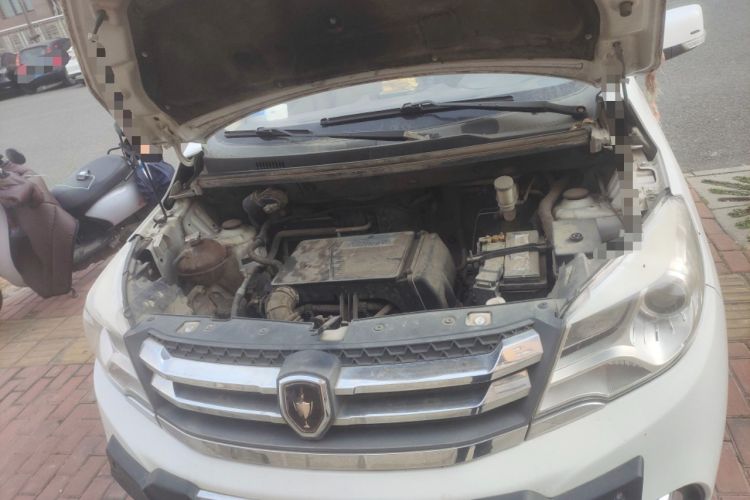 Used Jinbei 750 2015 1.5L Flagship Model Engine Bay
