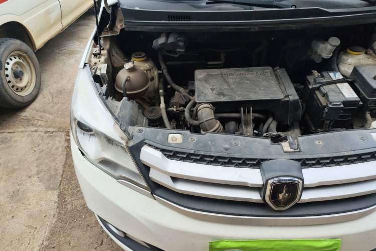 Used Jinbei 750 2015 1.5L Comfort Model Engine Bay Right