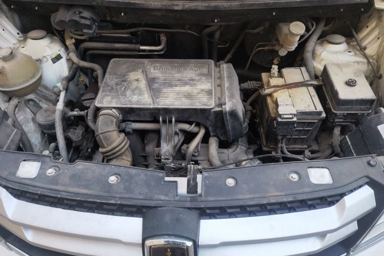 Used Jinbei 750 2015 1.5L Comfort Model Engine Bay