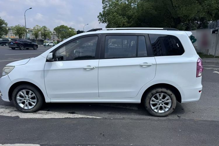 Used Jinbei 750 2015 1.5L Deluxe Model Exterior 3