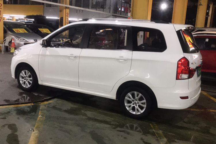 Used Jinbei 750 2015 1.5L Deluxe Model Exterior 3
