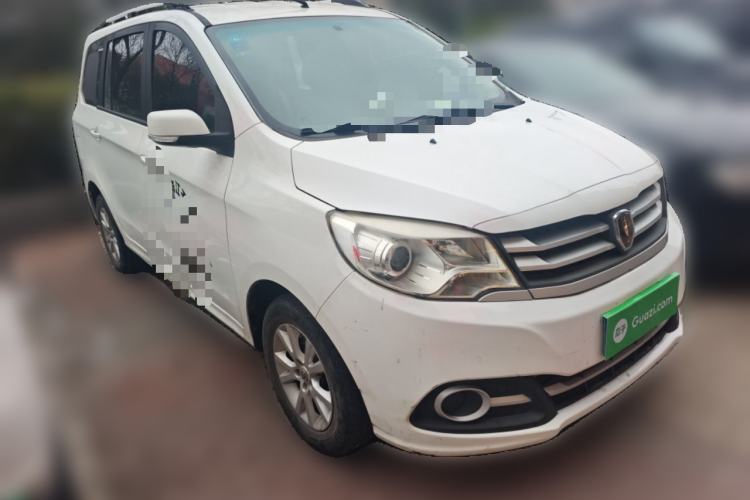 Used Jinbei 750 2015 1.5L Luxury Model Front Right 45 Deg