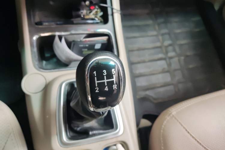 Used Jinbei 750 2015 1.5L Flagship Model Gear Lever