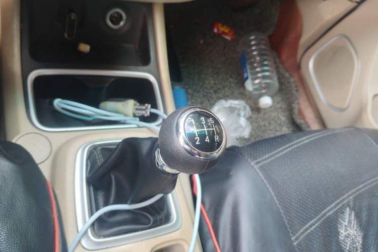 Used Jinbei 750 2015 1.5L Luxury Model Gear Lever