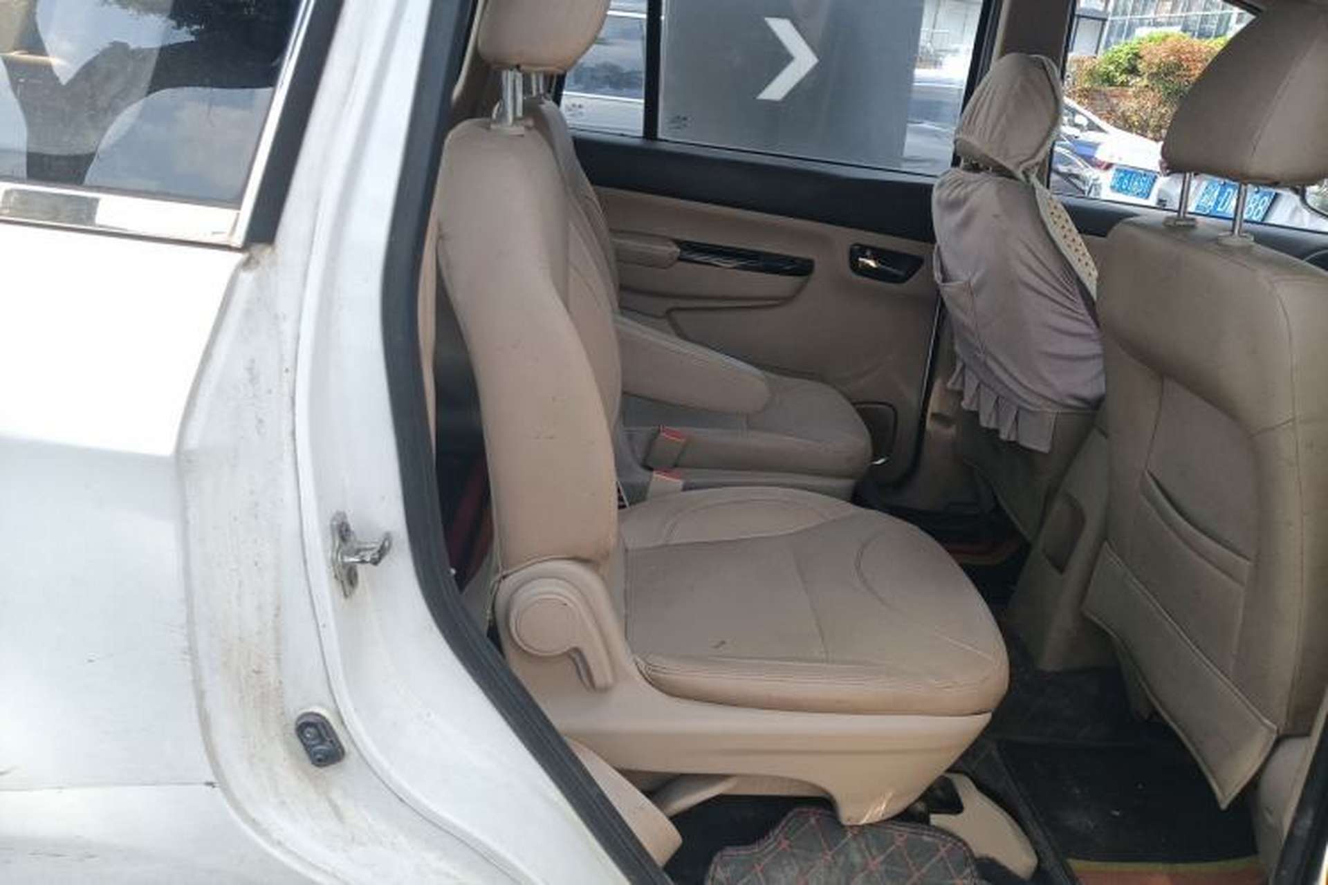 Used Jinbei 750 2015 1.5L Flagship Model Left Rear Seat