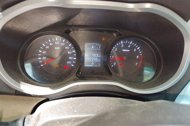 Used Jinbei 750 2015 1.5L Luxury Model Odometer Close Up