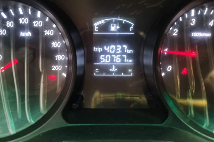 Used Jinbei 750 2015 1.5L Luxury Model Odometer Close Up