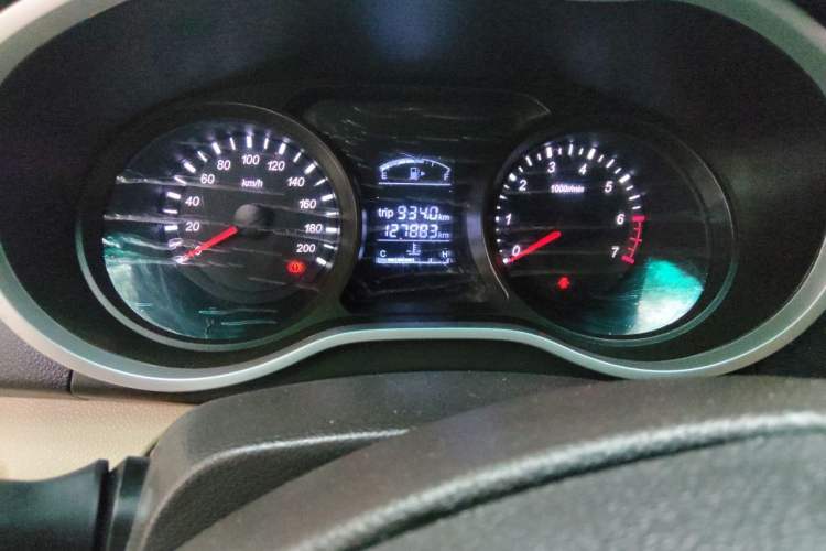Used Jinbei 750 2015 1.5L Comfort Model Odometer Close Up