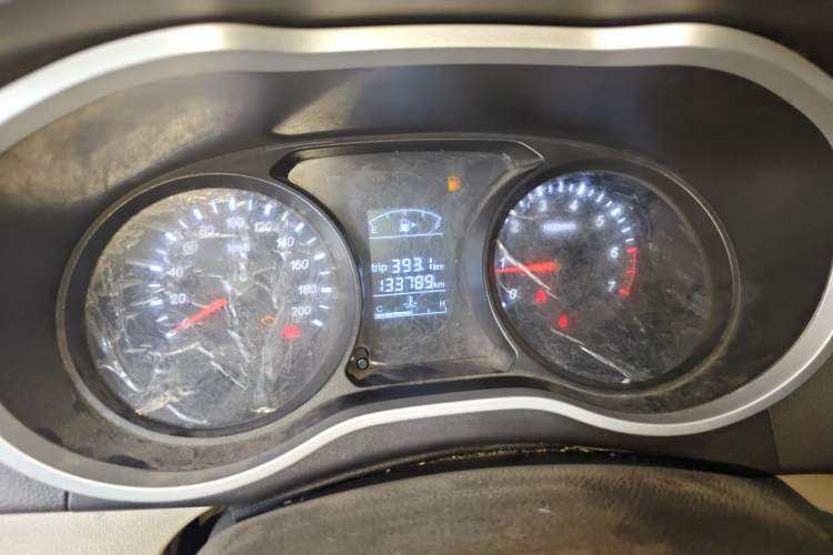 Used Jinbei 750 2015 1.5L Luxury Model Odometer Close Up