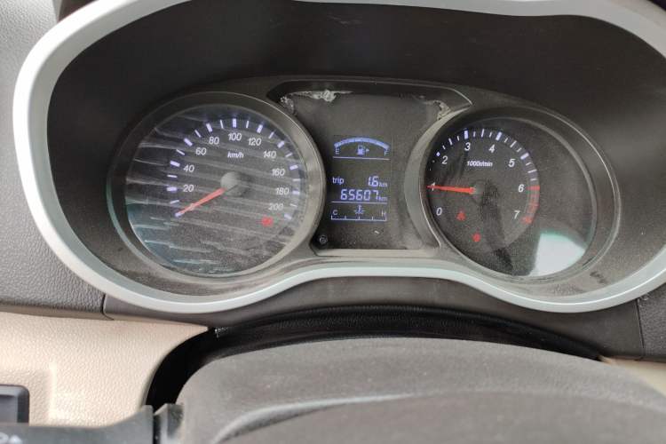 Used Jinbei 750 2015 1.5L Comfort Model Odometer Close Up