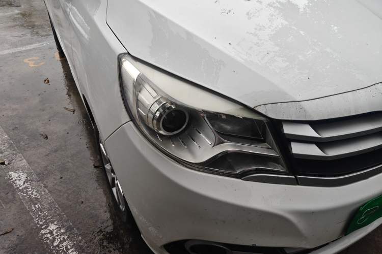 Used Jinbei 750 2015 1.5L Comfort Model Right Front Headlight