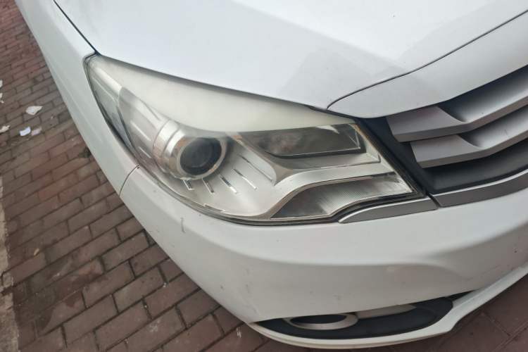 Used Jinbei 750 2015 1.5L Luxury Model Right Front Headlight