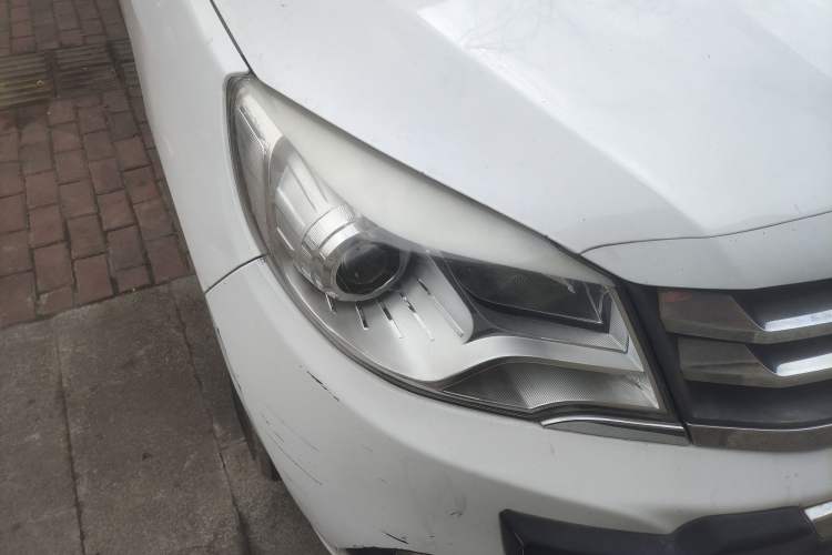 Used Jinbei 750 2015 1.5L Flagship Model Right Front Headlight