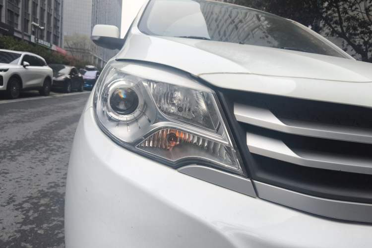 Used Jinbei 750 2015 1.5L Luxury Model Right Front Headlight