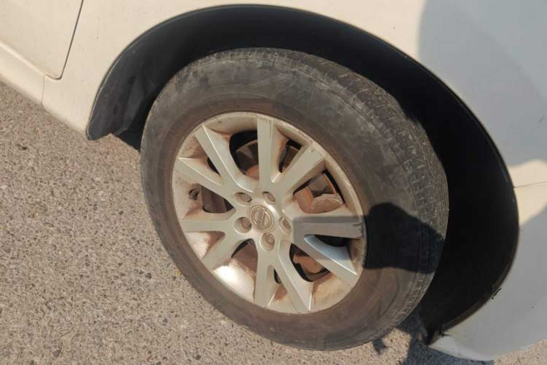 Used Jinbei 750 2015 1.5L Comfort Model Right Front Wheel Hub
