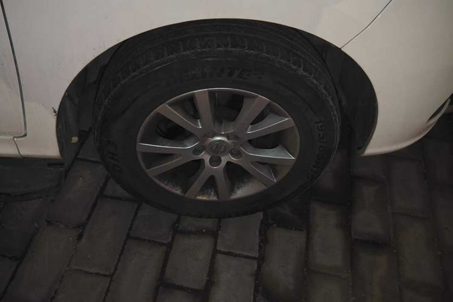 Used Jinbei 750 2015 1.5L Luxury Model Right Front Wheel Hub