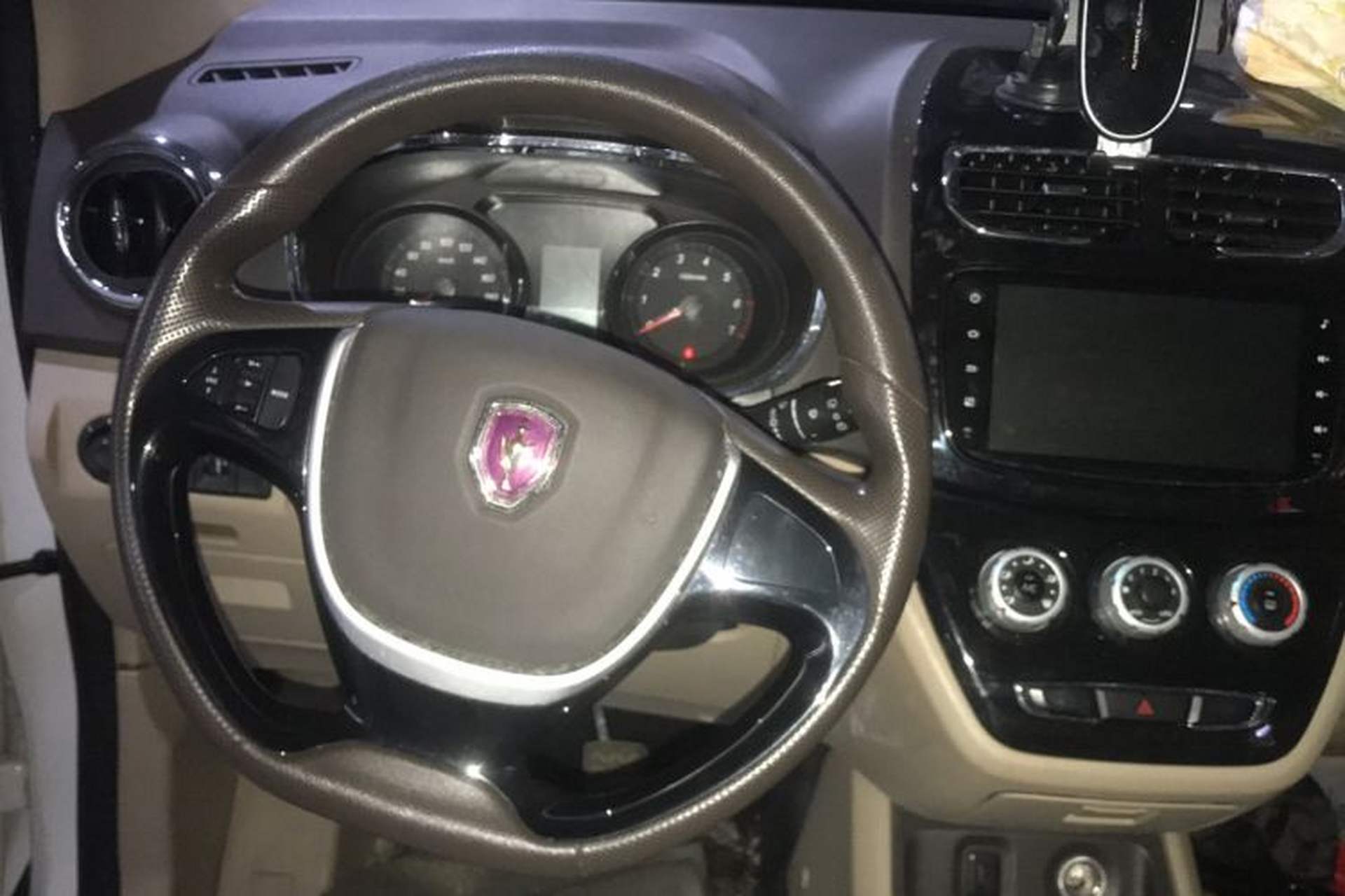 Used Jinbei 750 2015 1.5L Deluxe Model Steering Wheel