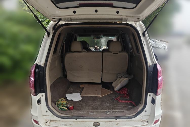 Used Jinbei 750 2015 1.5L Comfort Model Trunk