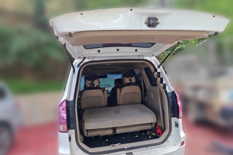 Used Jinbei 750 2015 1.5L Luxury Model Trunk