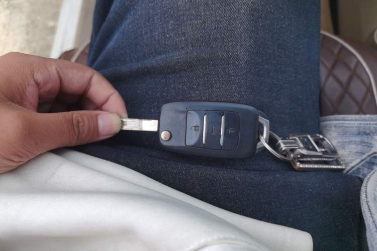 Used Jinbei 750 2015 1.5L Luxury Model Vehicle Key