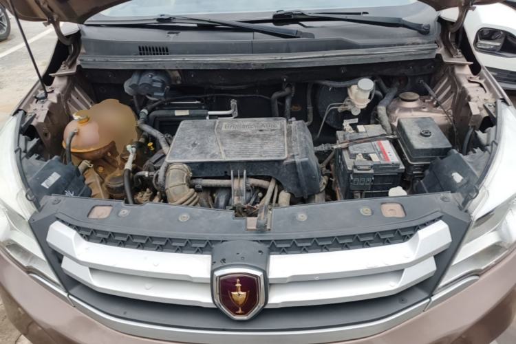 Used Jinbei 750 2016 1.5L Luxury Model Engine Bay