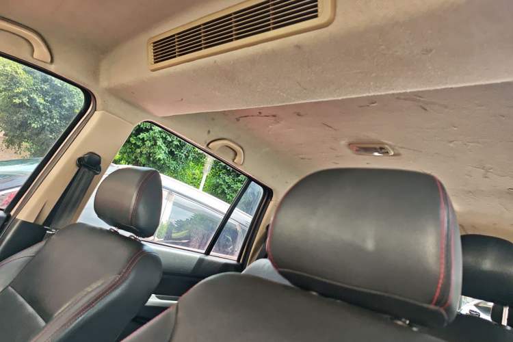 Used Jinbei 750 2016 1.5L e-Drive Version Headliner