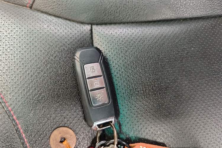 Used Jinbei 750 2016 1.5L e-Drive Version Vehicle Key