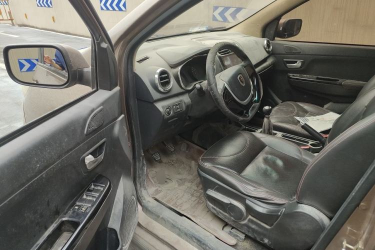Used Jinbei 750 2016 1.5L Luxury Model Driver Seat
