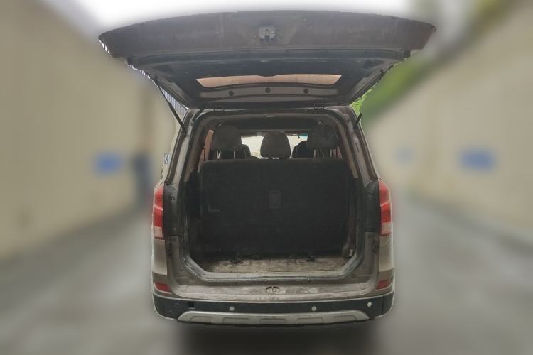 Used Jinbei 750 2016 1.5L Luxury Model Trunk