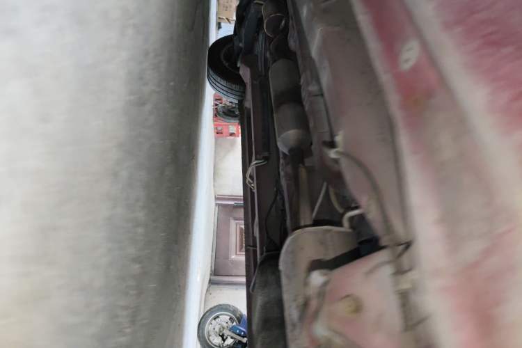 Used Jinbei 750 2016 1.5L Flagship Edition Chassis Rear Left