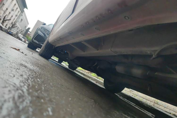 Used Jinbei 750 2016 1.5L Flagship Edition Chassis Rear Left